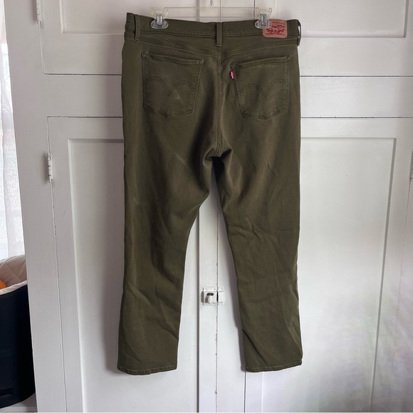 Levi's Women's Classic Straight Jeans Dark Olive Twill Size 16 Regular - Picture 2 of 8